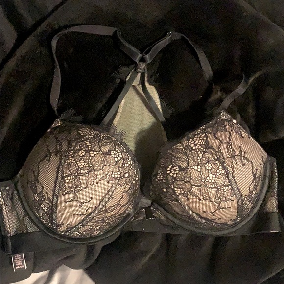 Victoria secret bra size 34B - Picture 2 of 5